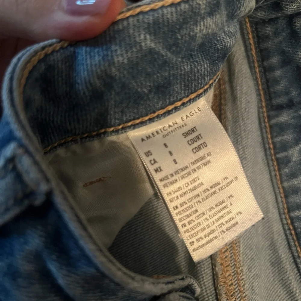 American Eagle Outfitters Light Blue Denim Shorts - Picture 2 of 4